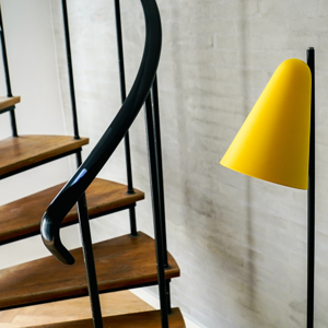 Standerlampe - klasssisk designet Gulvlampe af miljøvenlige materialer
