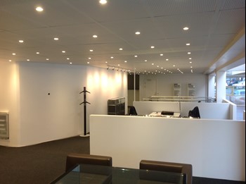 BMW showroom belysning