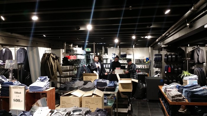 Belysning i Tøjbutikker